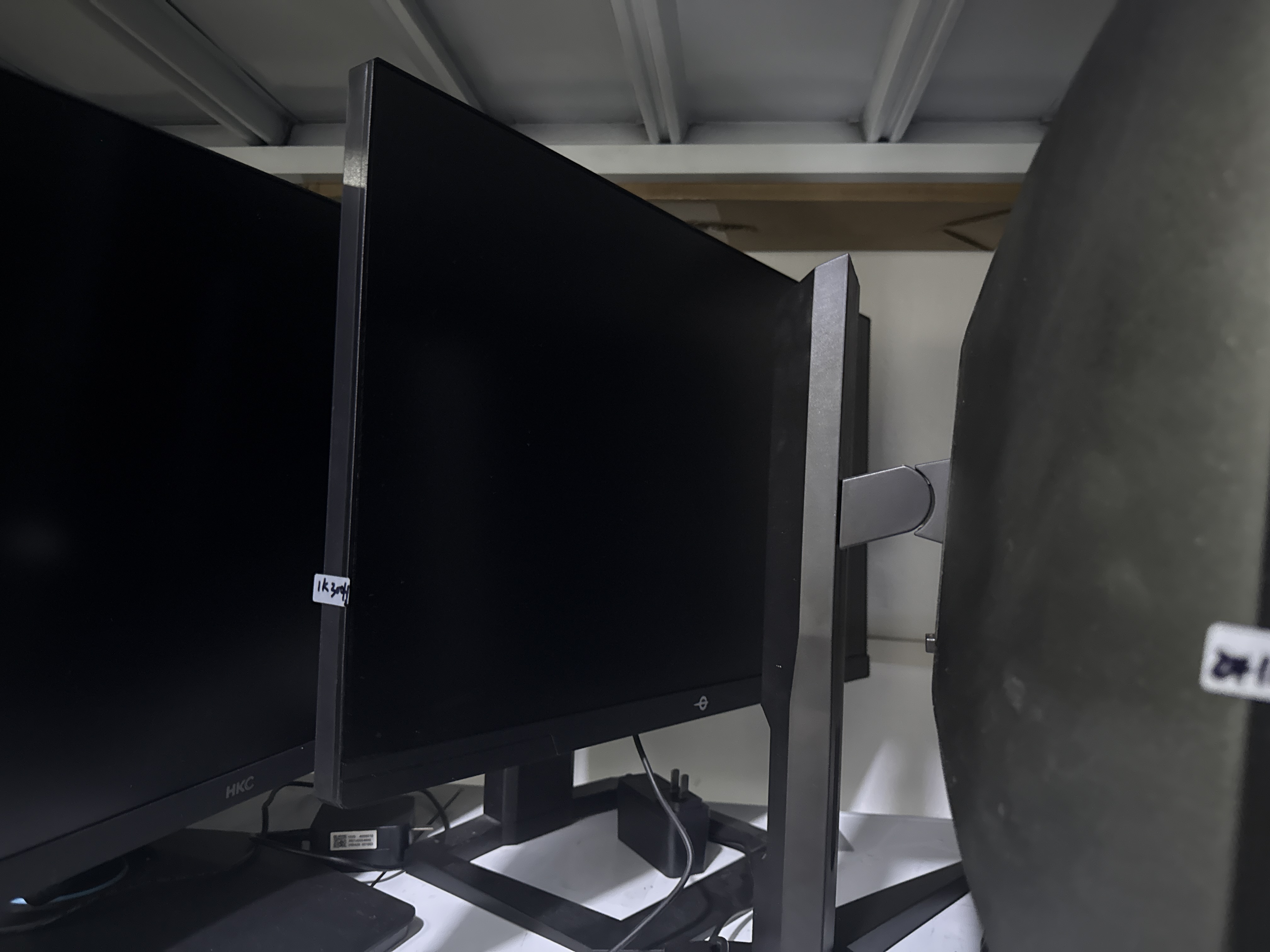 泰坦军团 P2510H-PRO 24寸 1k 240hz超频300hz