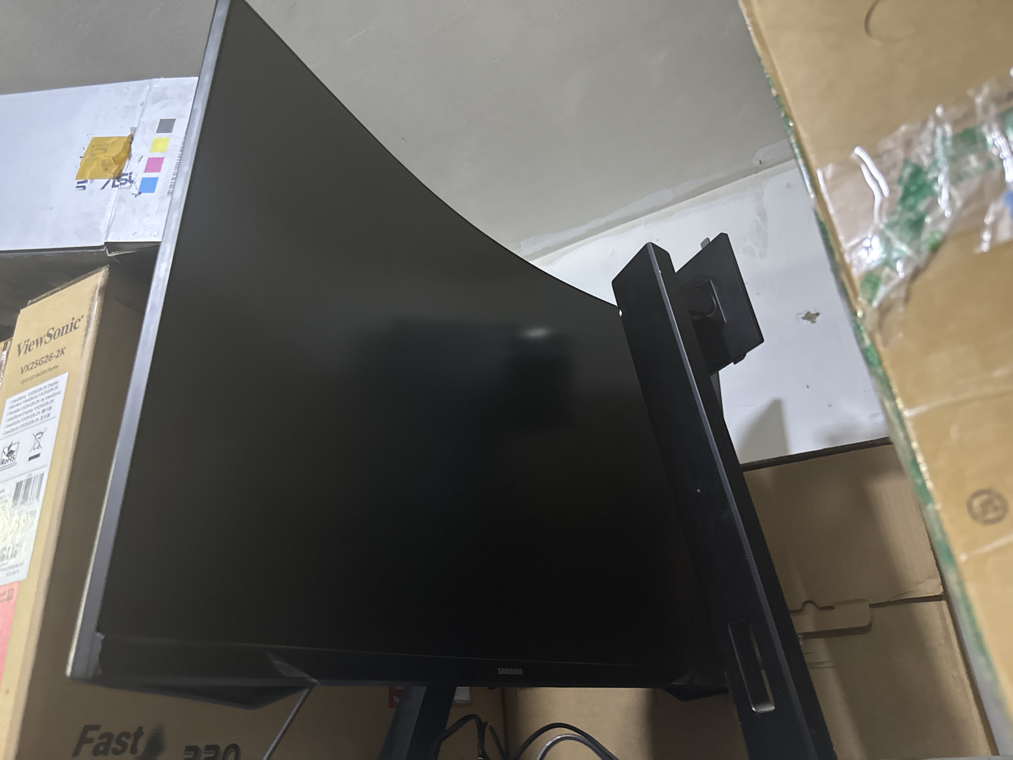 三星 C32G54TQWC 32寸 2K 165hz